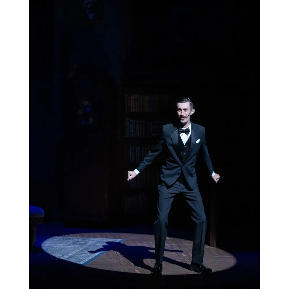 The Play That Goes Wrong 2
